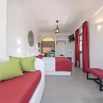Black Coast Santorini Hotel