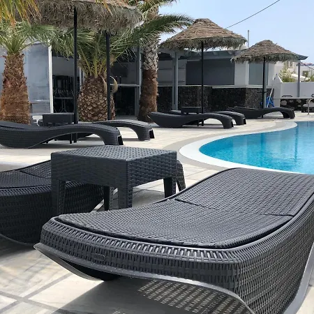 Black Coast Santorini * Perivolos (Santorini)