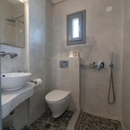 Black Coast Santorini