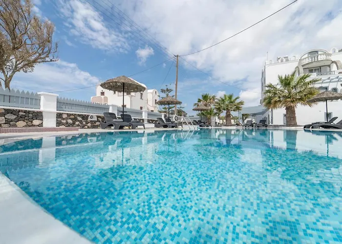 Black Coast Santorini فندق