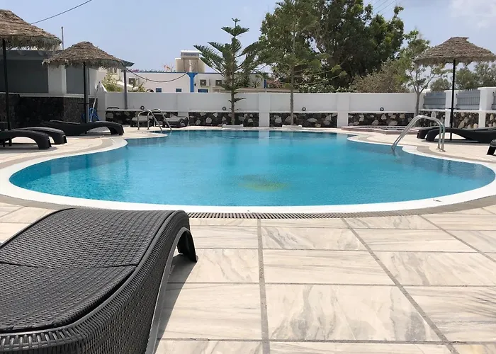 Black Coast Santorini