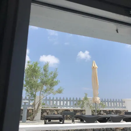 Black Coast Santorini Отель Периволос