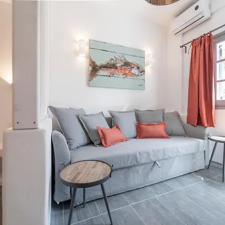 Black Coast Santorini Отель *