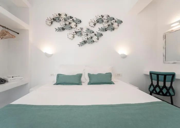 Black Coast Santorini