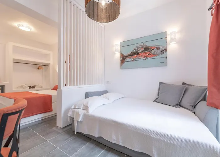 Black Coast Santorini Perivolos (Santorini)