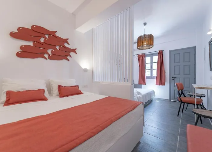 Black Coast Santorini *