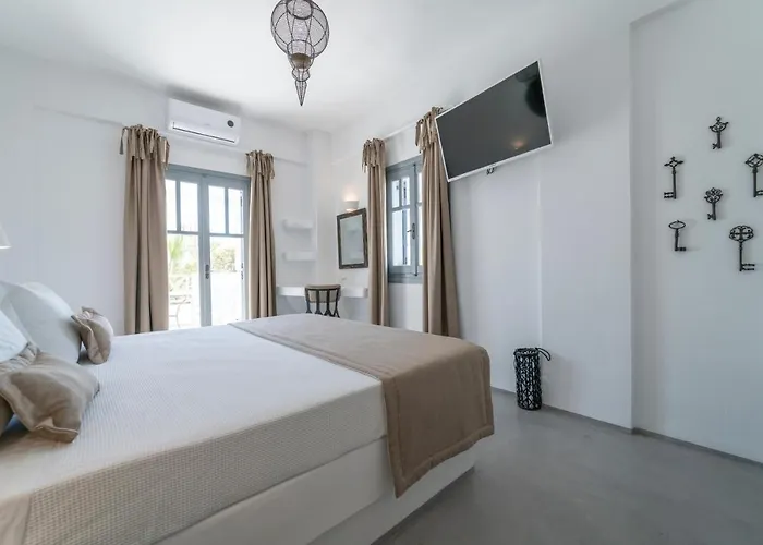 Black Coast Santorini