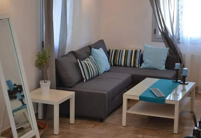 Black Coast Santorini *