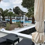 Black Coast Santorini *