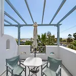 Black Coast Santorini ホテル *