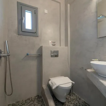 Blackcoast Santorini Отель Периволос