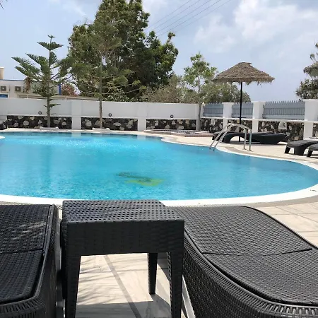 Black Coast Santorini Отель Периволос