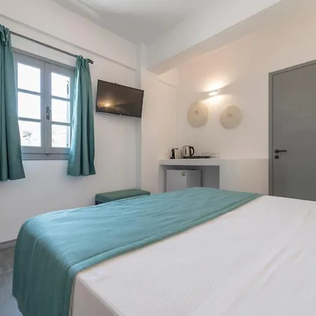 Black Coast Santorini Perivolos (Santorini)