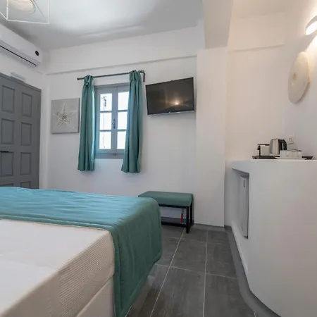 Отель Blackcoast Santorini Периволос