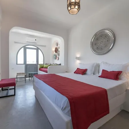 Blackcoast Santorini Отель Периволос