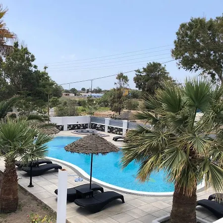 Black Coast Santorini ホテル *