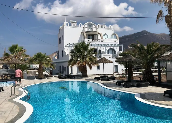 Black Coast Santorini Hotel *