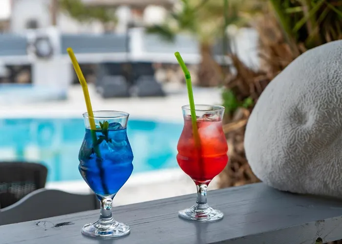 Black Coast Santorini Perivolos (Santorini)