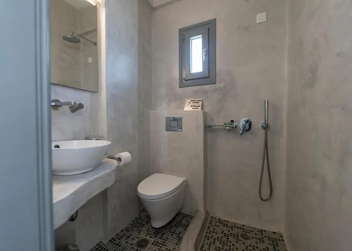 Black Coast Santorini