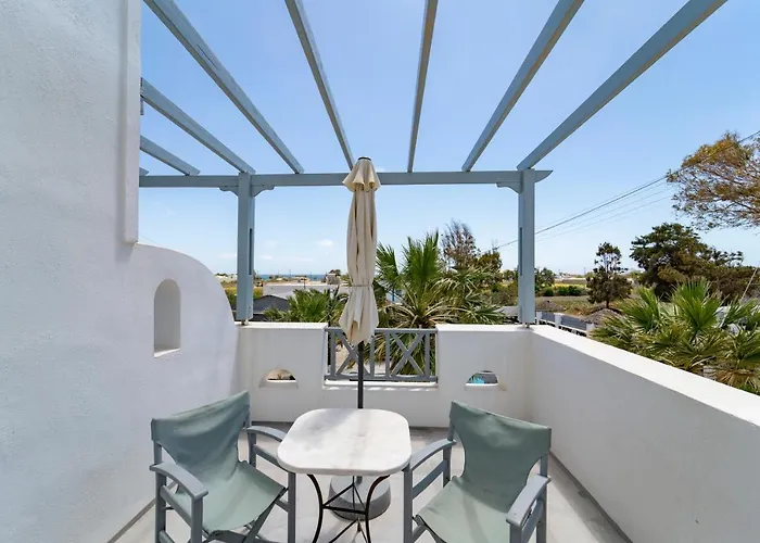 Black Coast Santorini Hotel *