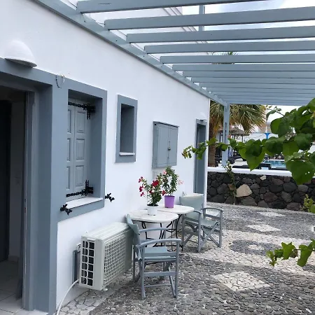 Black Coast Santorini