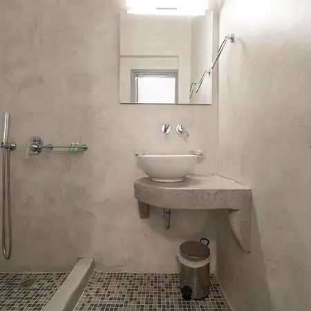 Black Coast Santorini * Perivolos (Santorini)