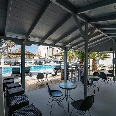 Black Coast Santorini * Perivolos (Santorini)