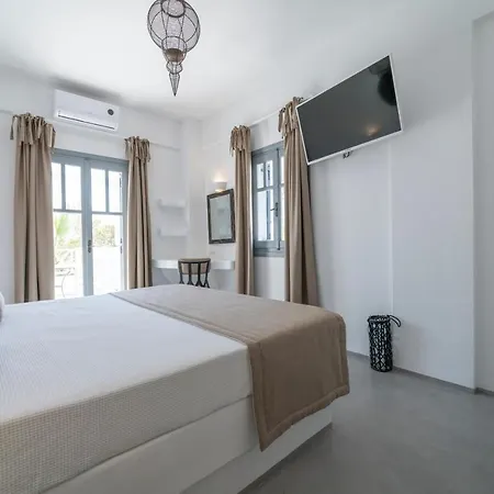 Black Coast Santorini