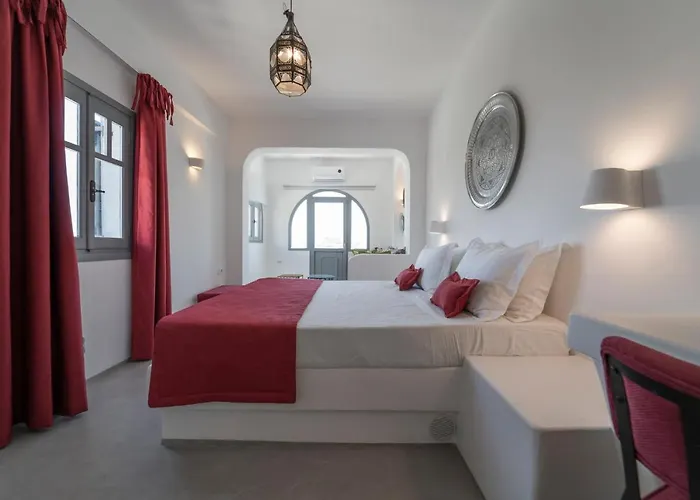 Black Coast Santorini Hotel